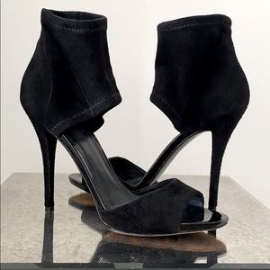 B BRIAN ATWOOD PEEP TOE ANKLE HIGH HEEL SHOES